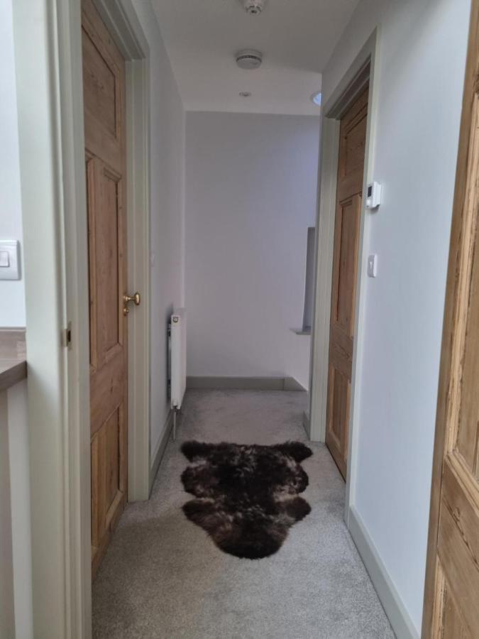 דירות סטריט 19A Brooks Road מראה חיצוני תמונה